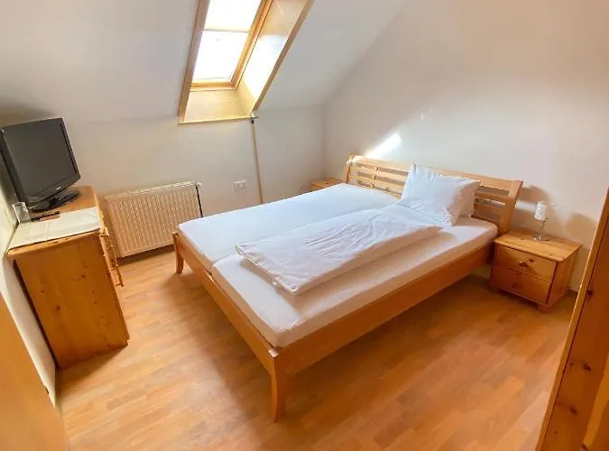 여관 Fruehstueckspension Ochnerbauer